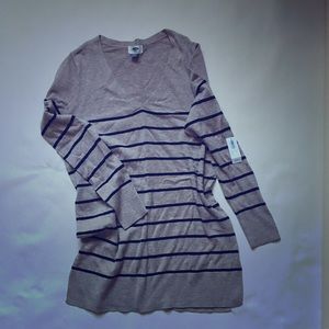 Old Navy Long V-neck striped lightweights sweater